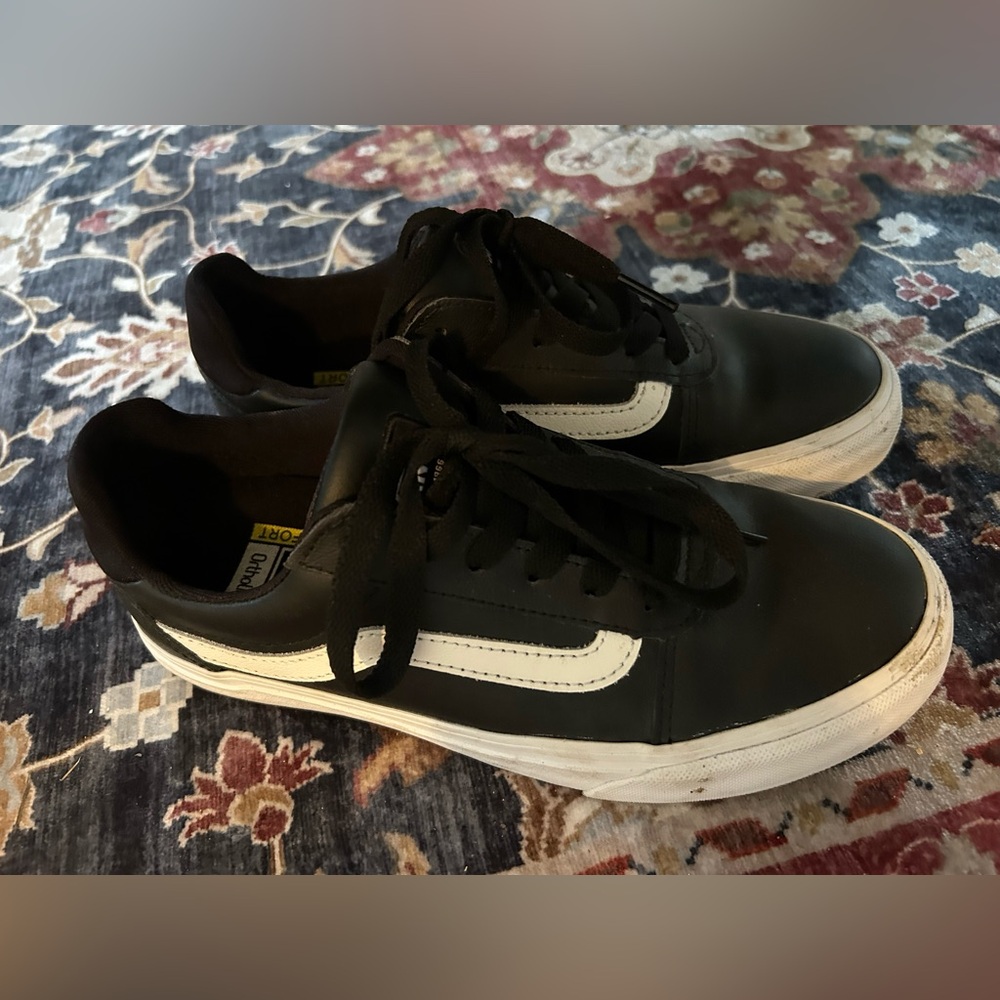 Black and White Leather Sneakers- women’s